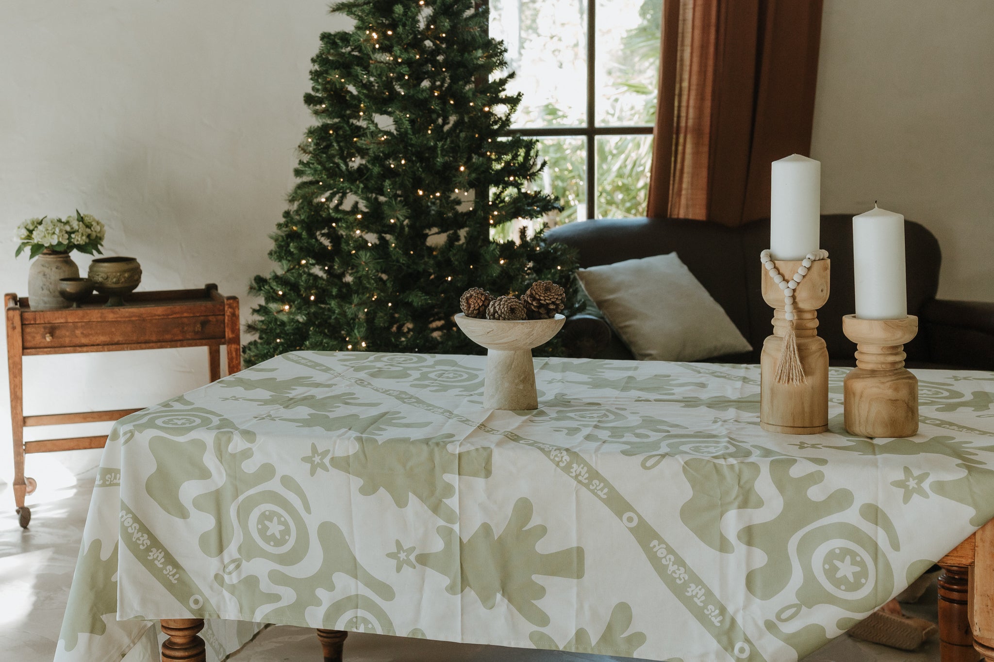 TIS THE SEASON - TABLE CLOTH